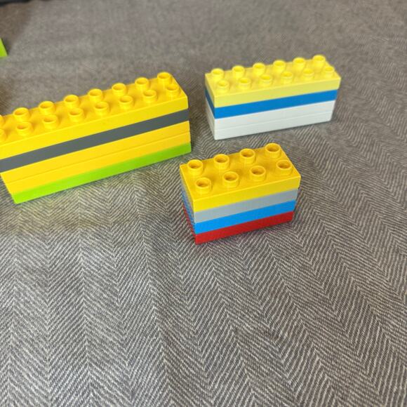 Huge Lot of Duplos 80+ Building Blocks Bricks Unique Door Bridge Vehicle Slide - Picture 7 of 10